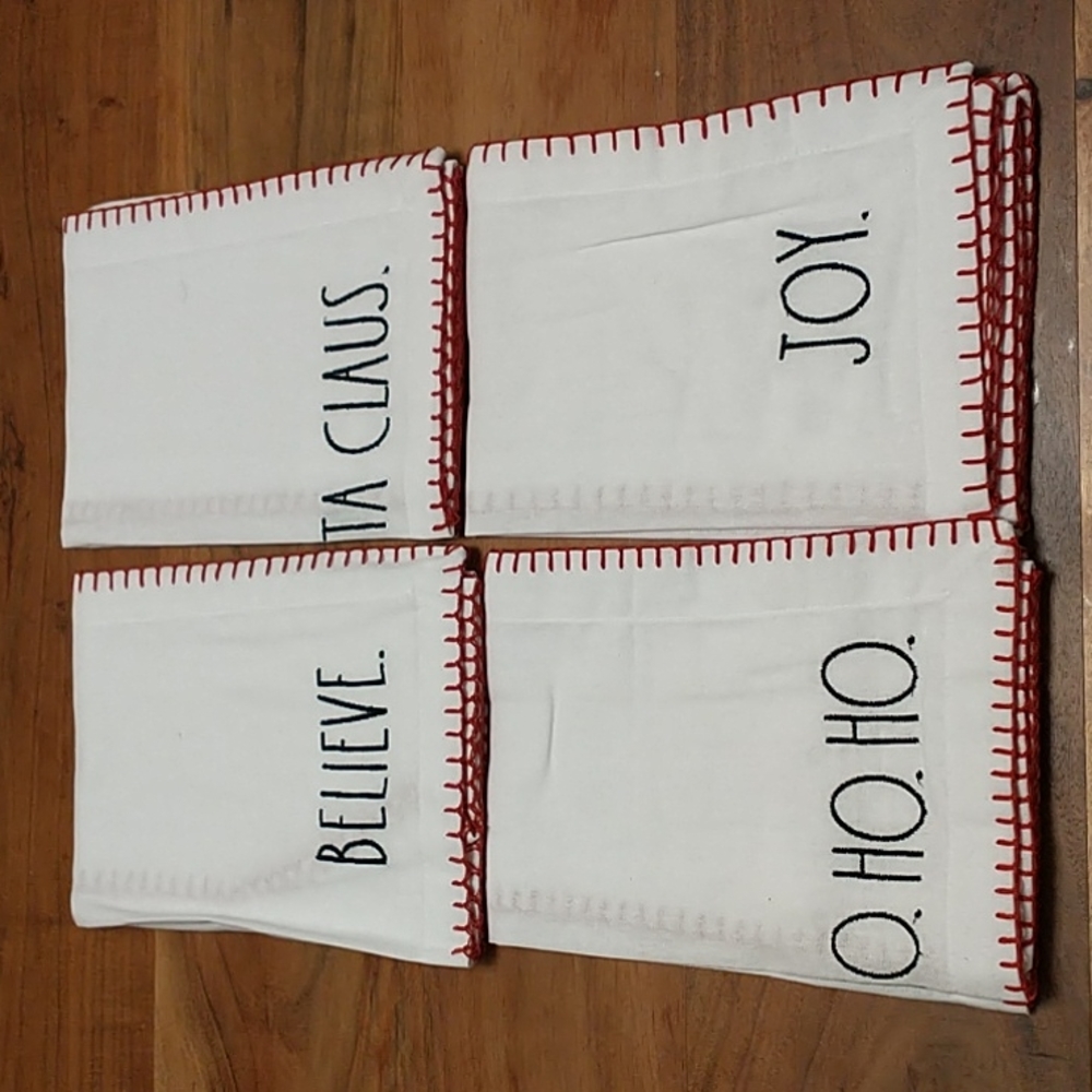 NWT🧑🎄RAE Dunn SET OF 4 EMBROIDERED NAPKINS18 IN X 18 IN - Picture 2 of 7
